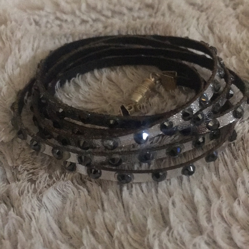 Leather bracelet with Swarovski crystals